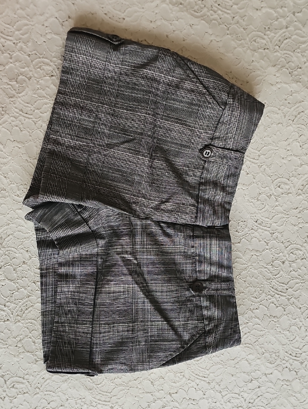 Tracy Evans Gray Plaid Tailored Shorts